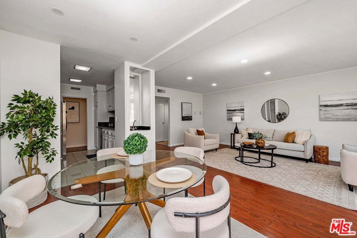 540 Kelton Avenue 105, Los Angeles, CA 90024 — photo 1 of 32
