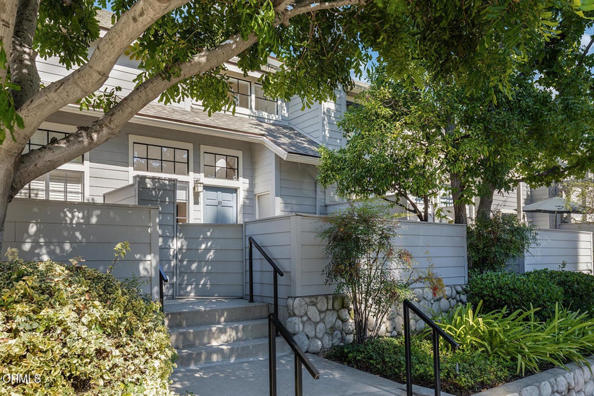 249 Alpine Street 39, Pasadena, CA 91106 — photo 1 of 22