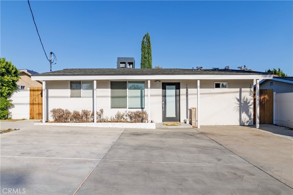 10532 Zelzah Ave, Granada Hills, CA 91344 — photo 1 of 18