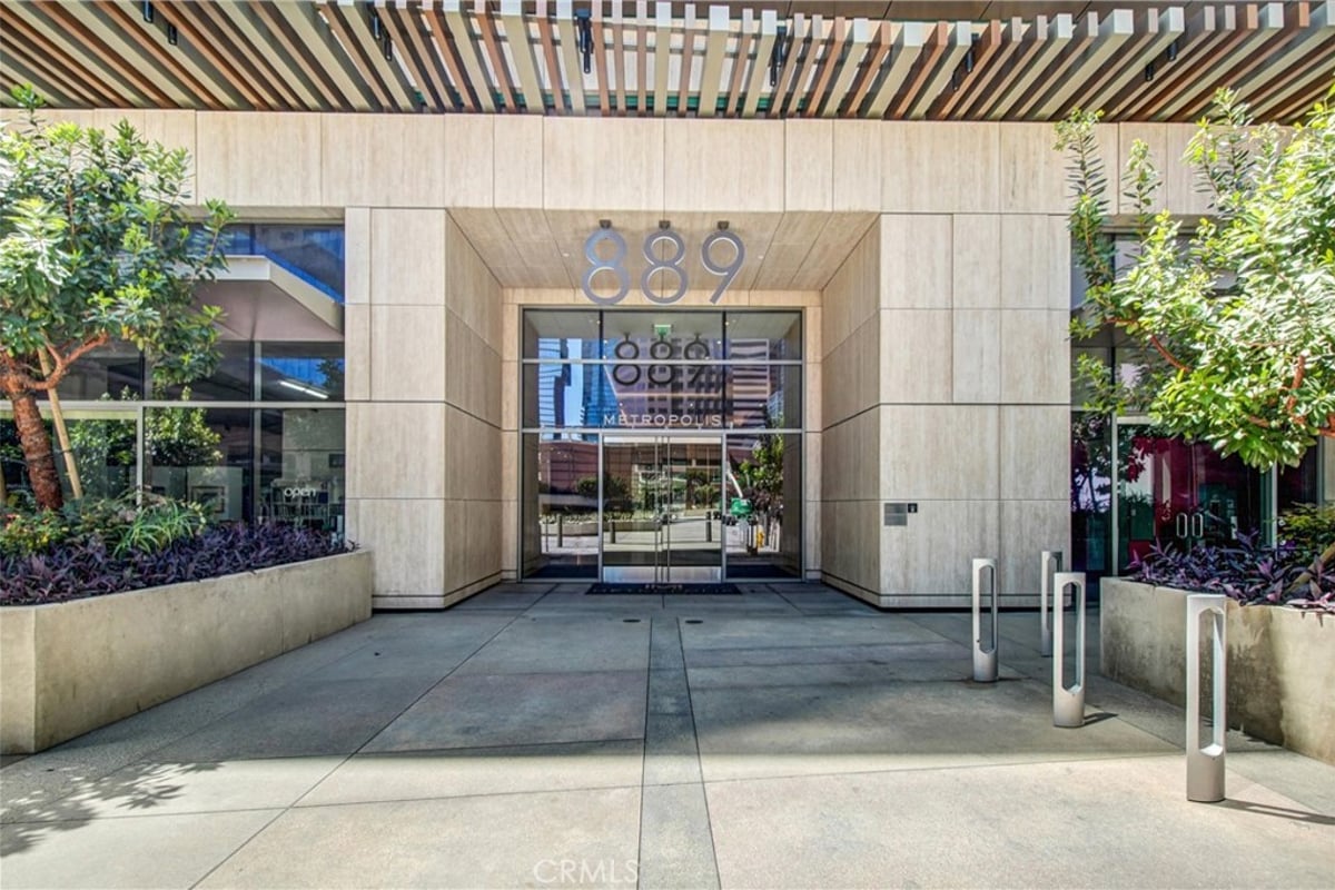 889 Francisco Street 2910, Los Angeles, CA 90017 — photo 1 of 20