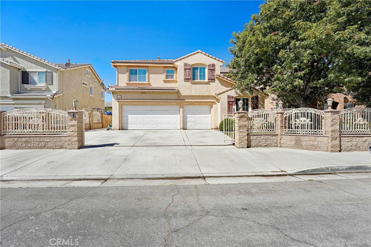 43903 Spring, Lancaster, CA 93536 — photo 1 of 26