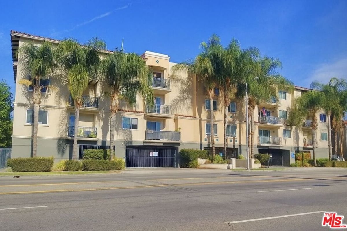13941 Sherman Way 208, Van Nuys, CA 91405 — photo 1 of 20