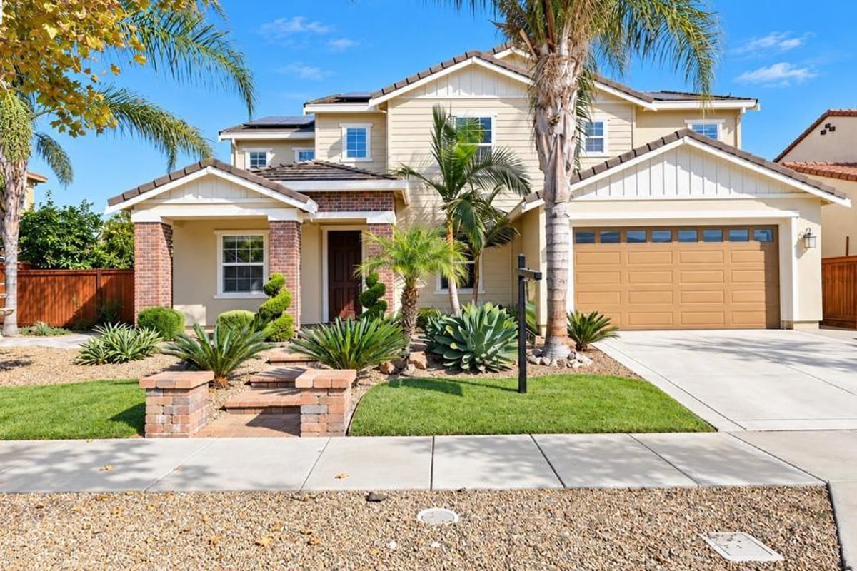 565 Fallsburg Court, Brentwood, CA 94513 — photo 1 of 58