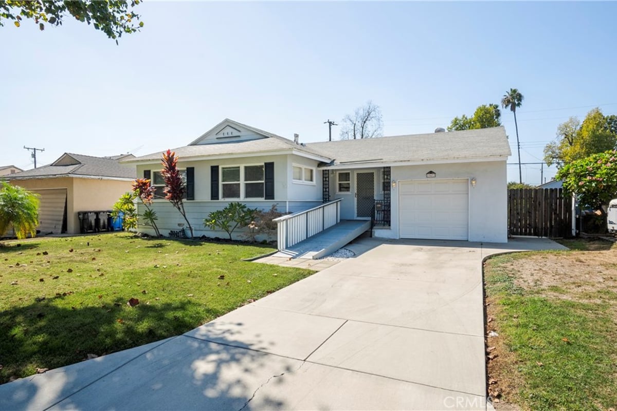 10433 La Serna Drive, Whittier, CA 90603 — photo 1 of 28