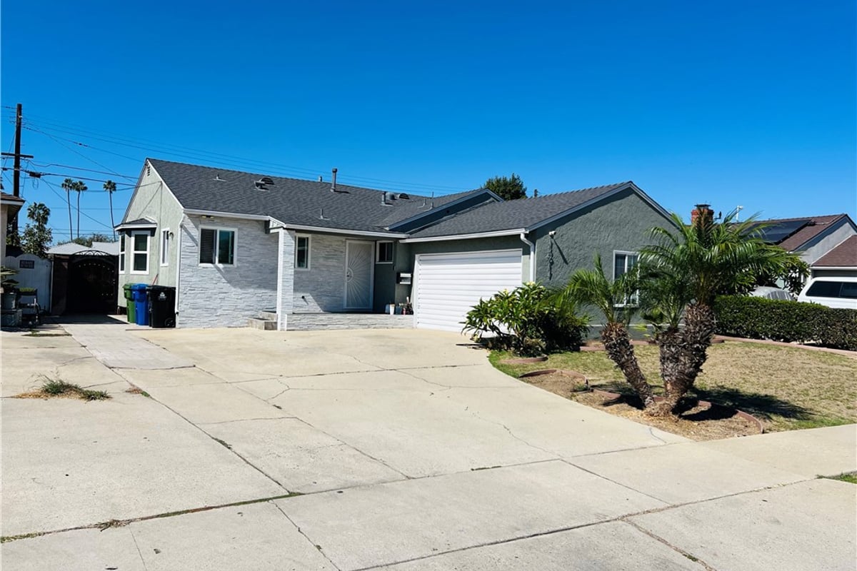 15917 S Hoover Street, Gardena, CA 90247 — photo 1 of 21