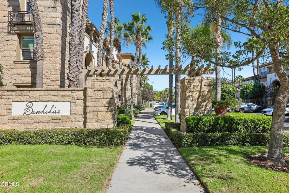 209 Riverdale Court 558, Camarillo, CA 93012 — photo 1 of 47