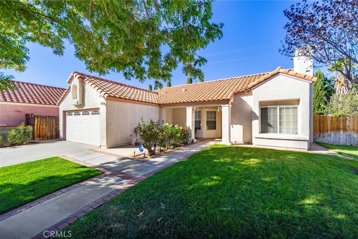 1521 Windsor Place, Palmdale, CA 93551 — photo 1 of 21