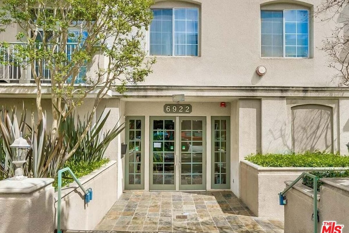 6922 Knowlton Place 103, Los Angeles, CA 90045 — photo 1 of 17