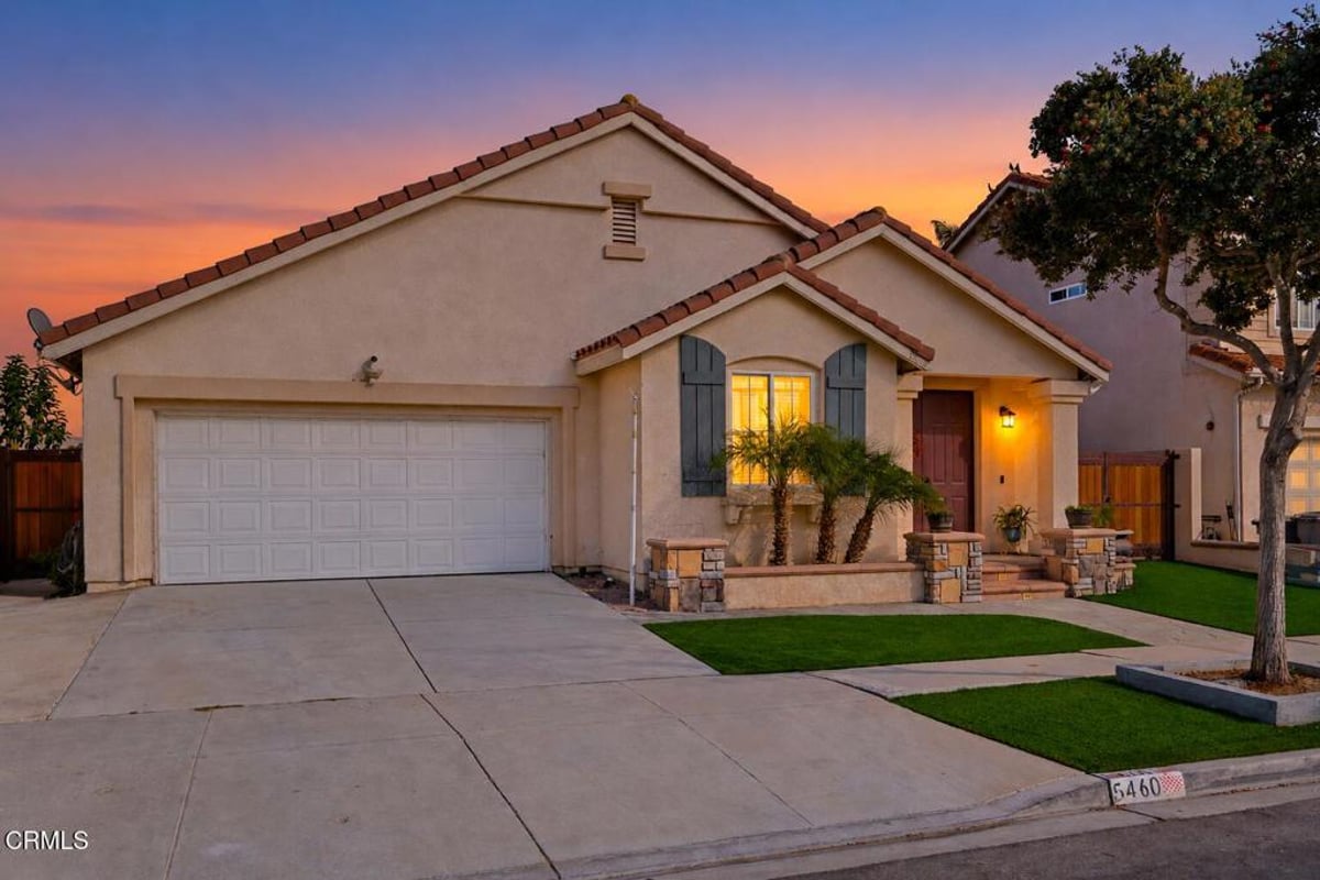 5460 Dunbar Drive, Oxnard, CA 93033 — photo 1 of 28