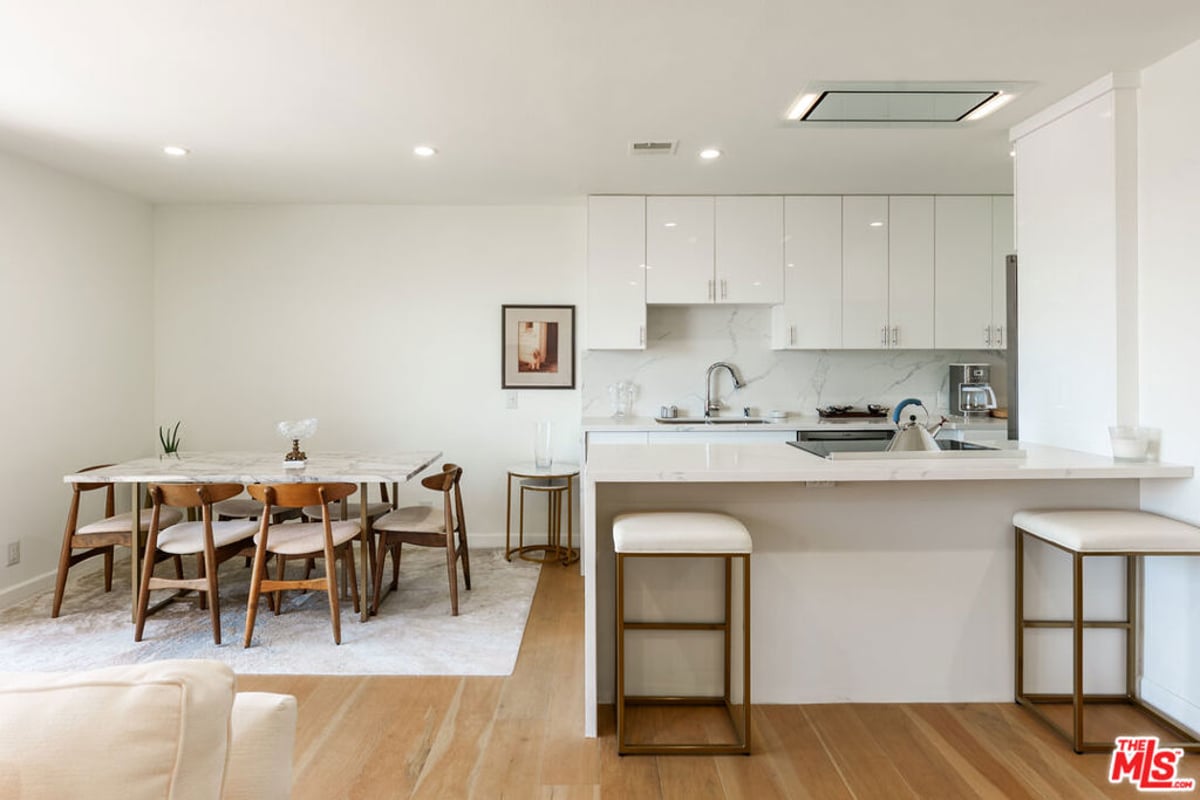 100 S Doheny Drive 811, Los Angeles, CA 90048 — photo 1 of 19