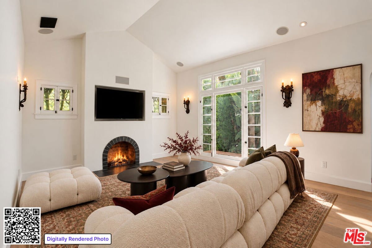 934 N Sweetzer Avenue, West Hollywood, CA 90069 — photo 1 of 35