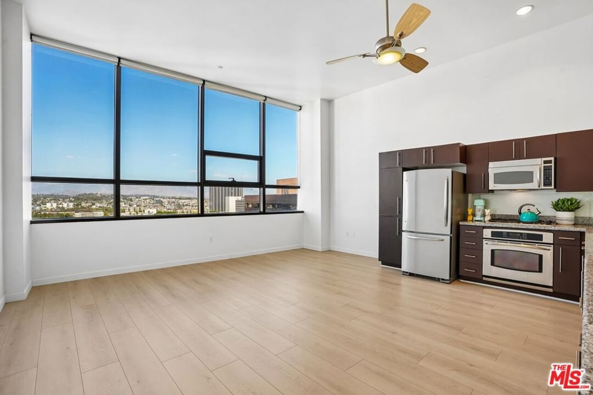 1100 Wilshire Boulevard 1804, Los Angeles, CA 90017 — photo 1 of 35