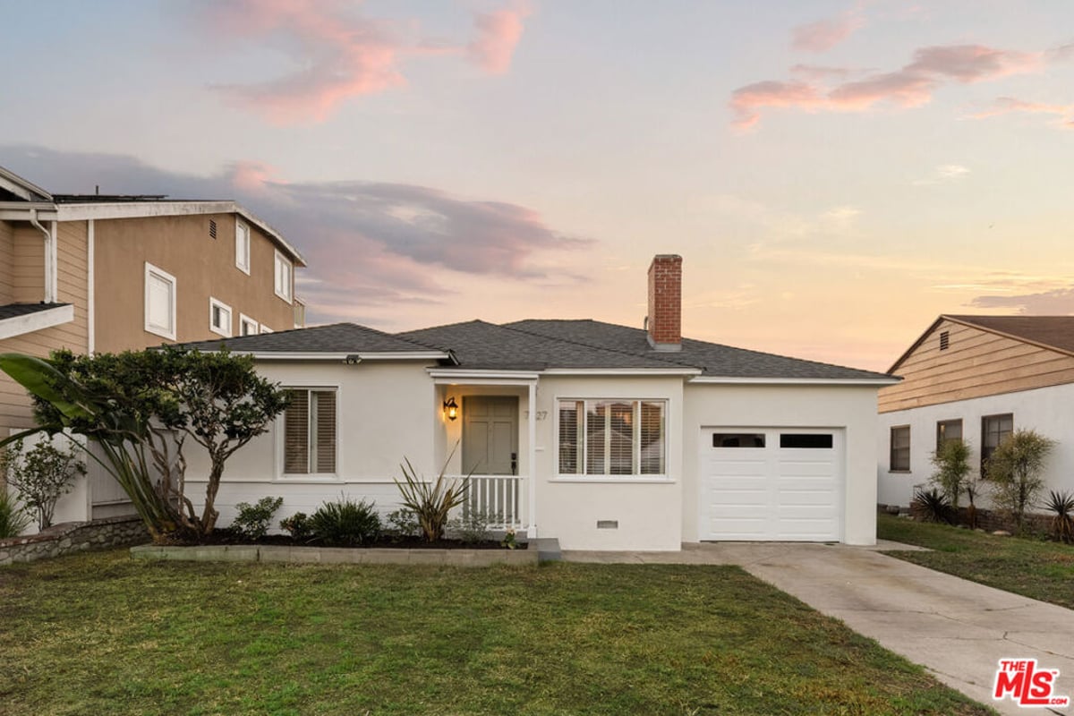 7527 Stewart Avenue, Los Angeles, CA 90045 — photo 1 of 16