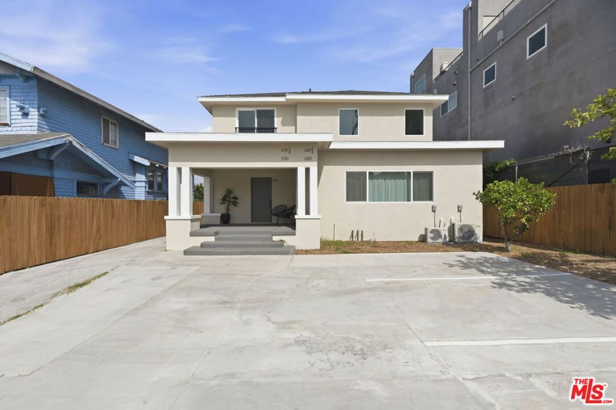 1189 1/2 Crenshaw Boulevard, Los Angeles, CA 90019 — photo 1 of 16