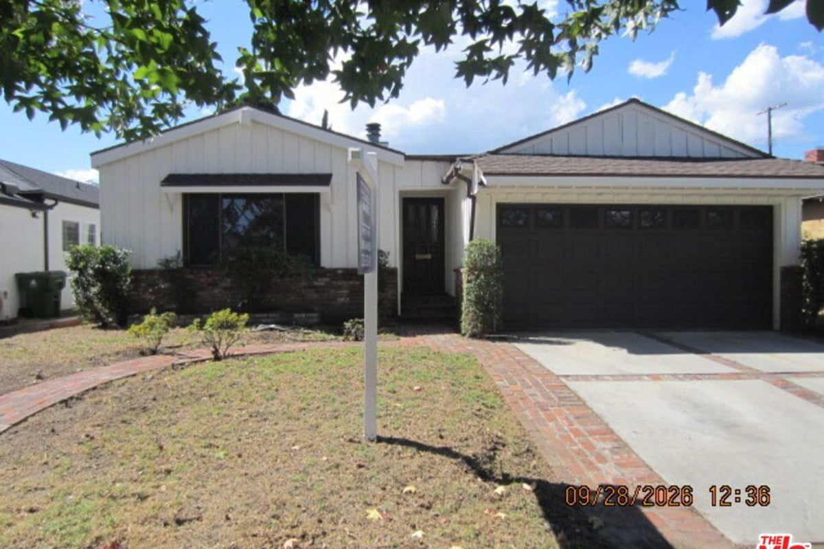 6929 Burnet Avenue, Van Nuys, CA 91405 — photo 1 of 11