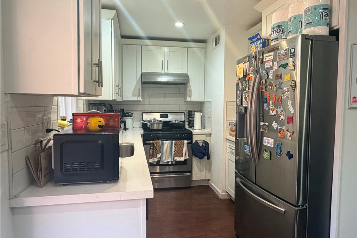 9831 Sepulveda Boulevard 26, North Hills, CA 91343 — photo 1 of 4