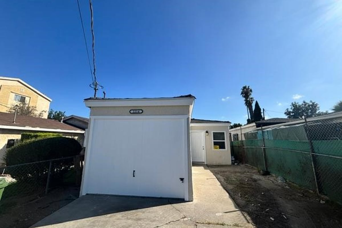 2214 E 111th, Los Angeles, CA 90059 — photo 1 of 13
