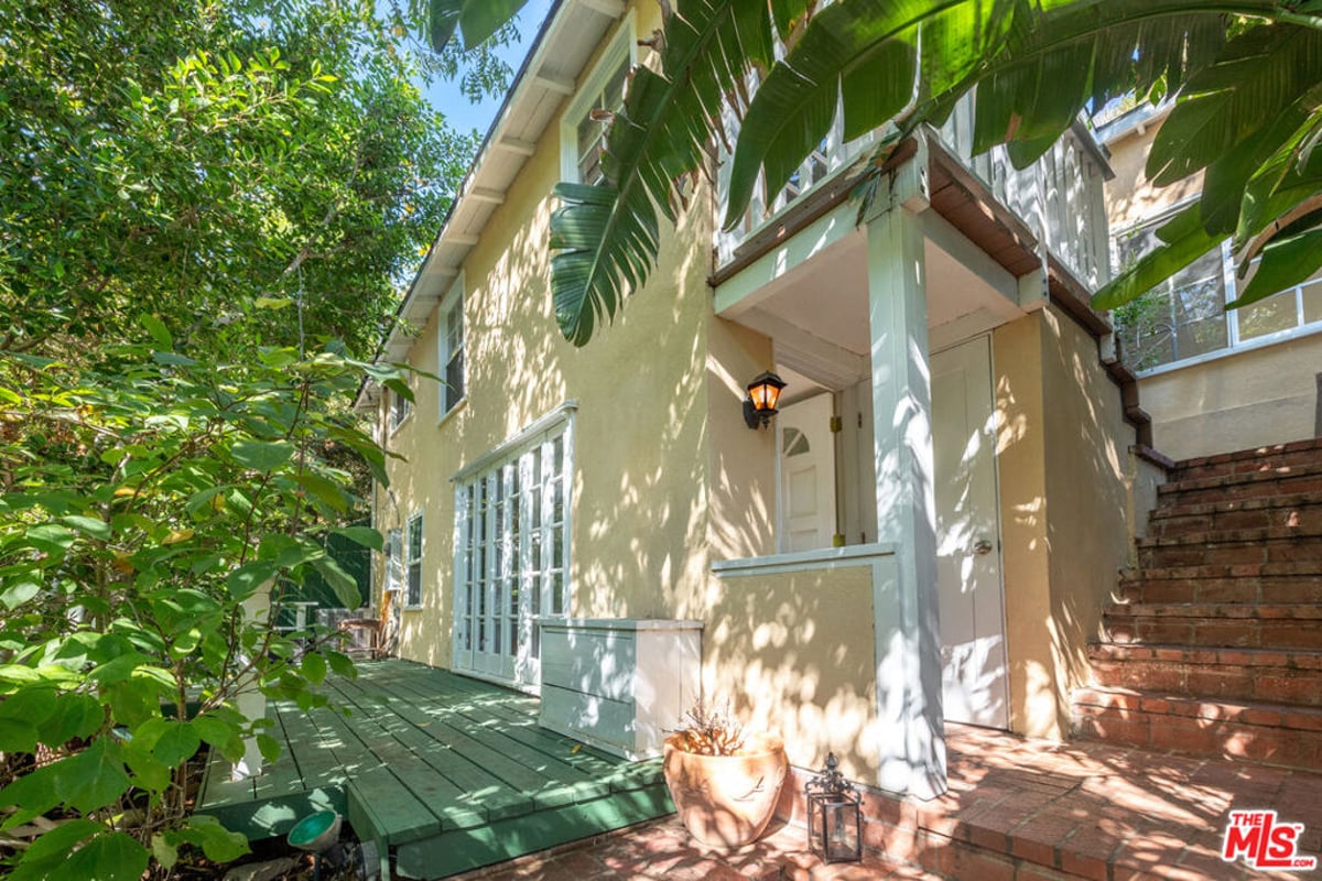10001 Westwanda Drive, Beverly Hills, CA 90210 — photo 1 of 15
