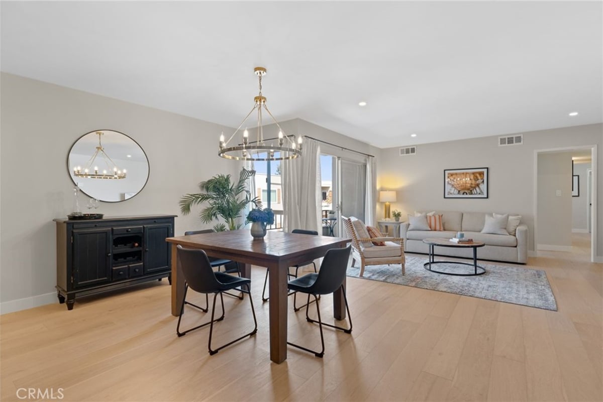 10707 Camarillo Street 314, Toluca Lake, CA 91602 — photo 1 of 25
