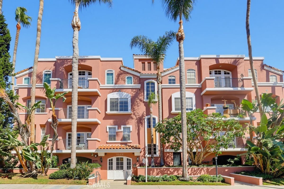 1522 S Saltair Ave 206, Los Angeles, CA 90025 — photo 1 of 63