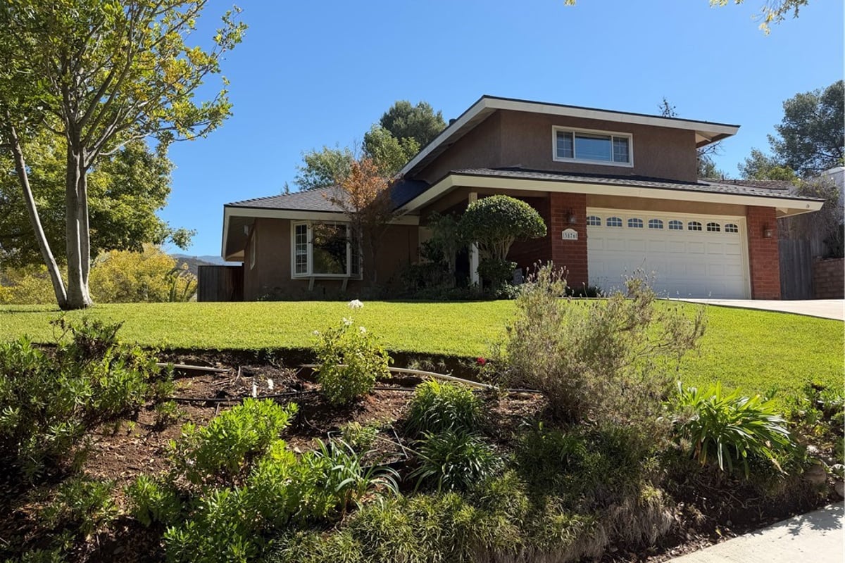 3876 Crownhaven Court, Newbury Park, CA 91320 — photo 1 of 32