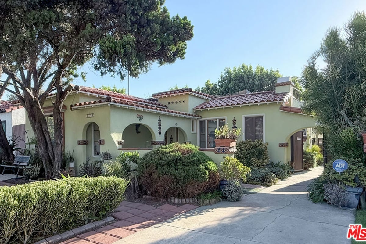 1762 S Crescent Heights Boulevard, Los Angeles, CA 90035 — photo 1 of 36