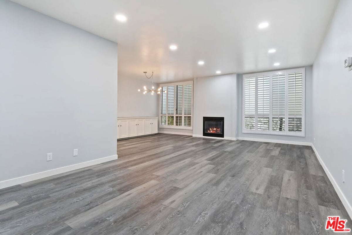 927 N Kings Road 107, West Hollywood, CA 90069 — photo 1 of 35