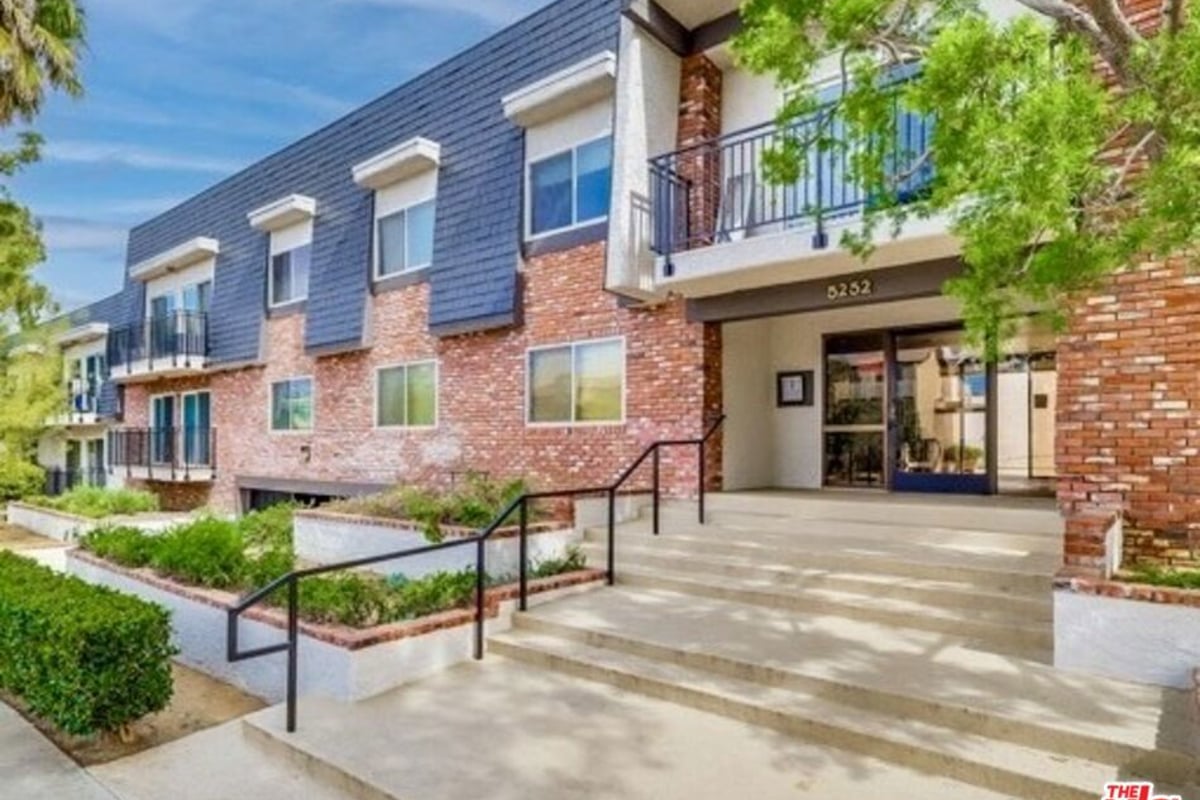 5252 Coldwater Canyon Avenue 207, Van Nuys, CA 91401 — photo 1 of 13
