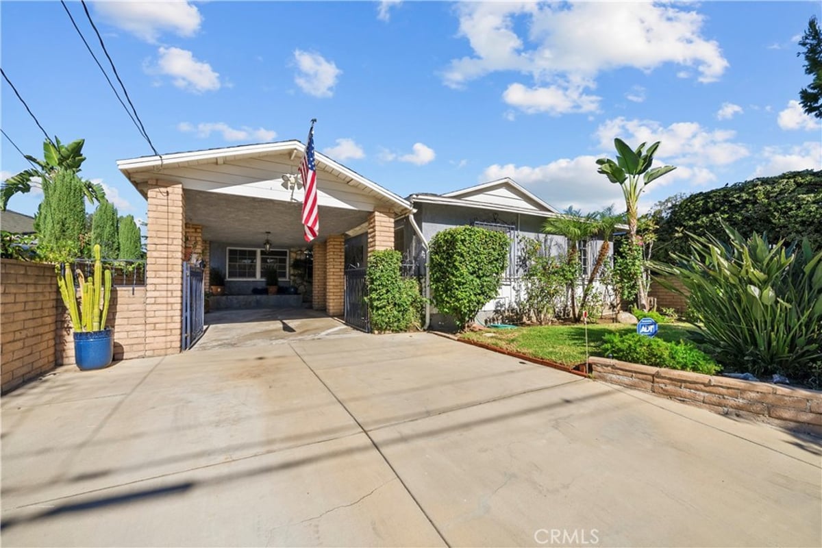 15253 La Valle Street, Sylmar, CA 91342 — photo 1 of 53