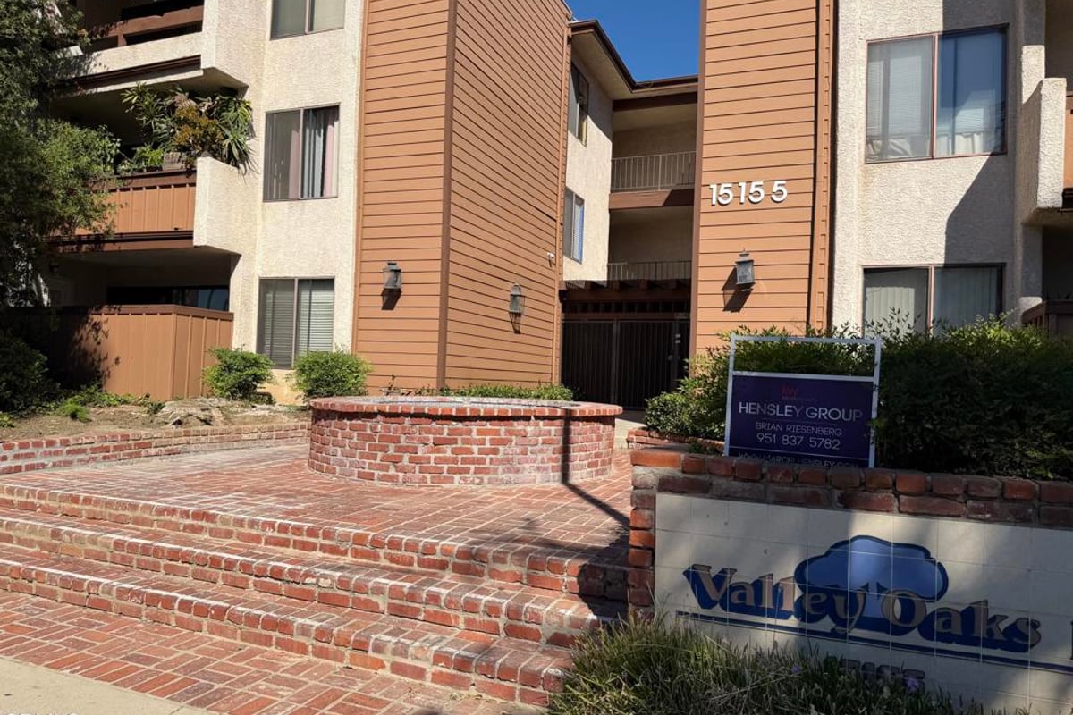 15155 Sherman Way 29, Los Angeles, CA 91405 — photo 1 of 23
