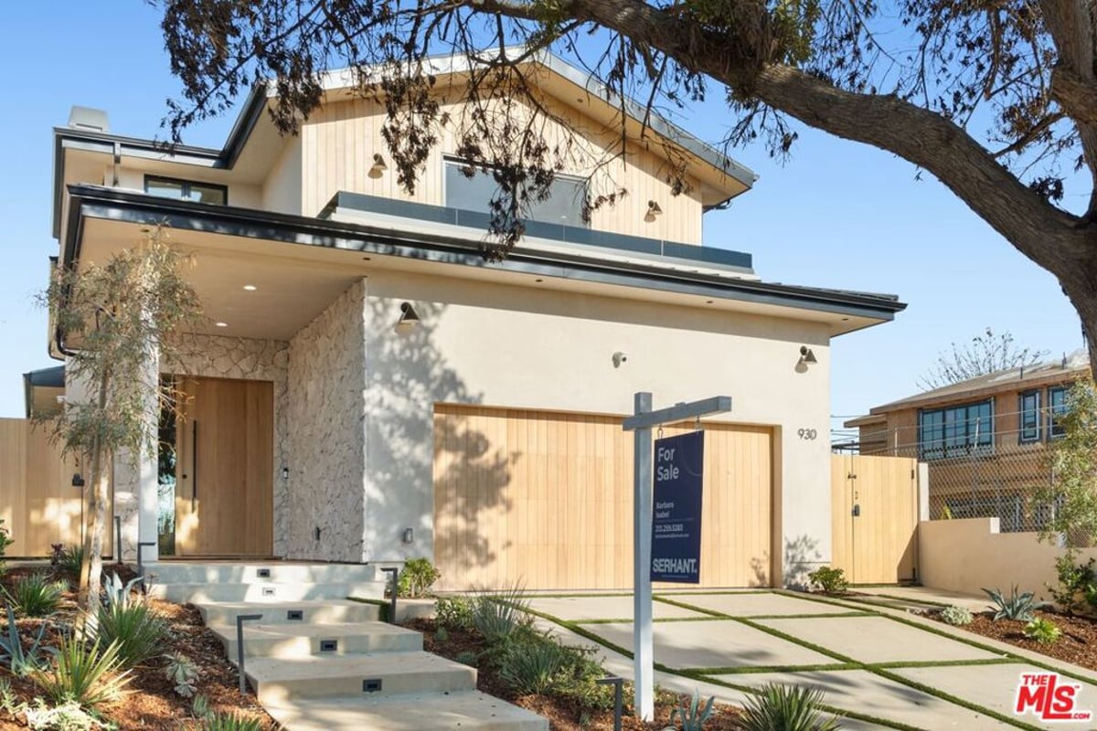 930 Embury Street, Pacific Palisades, CA 90272 — photo 1 of 38