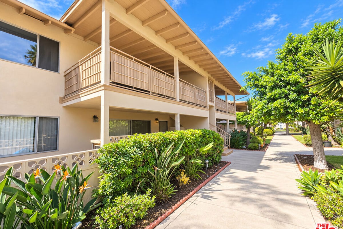 471 W Duarte Road 227, Arcadia, CA 91007 — photo 1 of 20