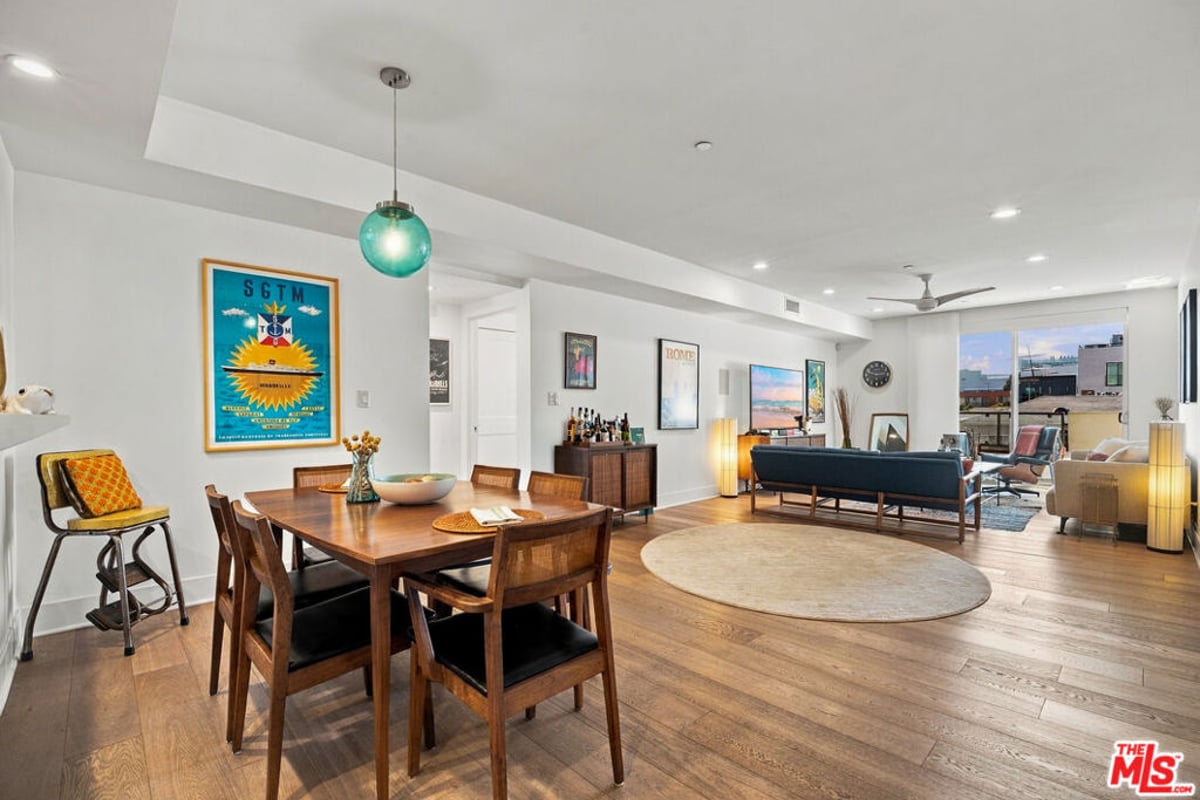 118 N Kings Road 301, Los Angeles, CA 90048 — photo 1 of 54