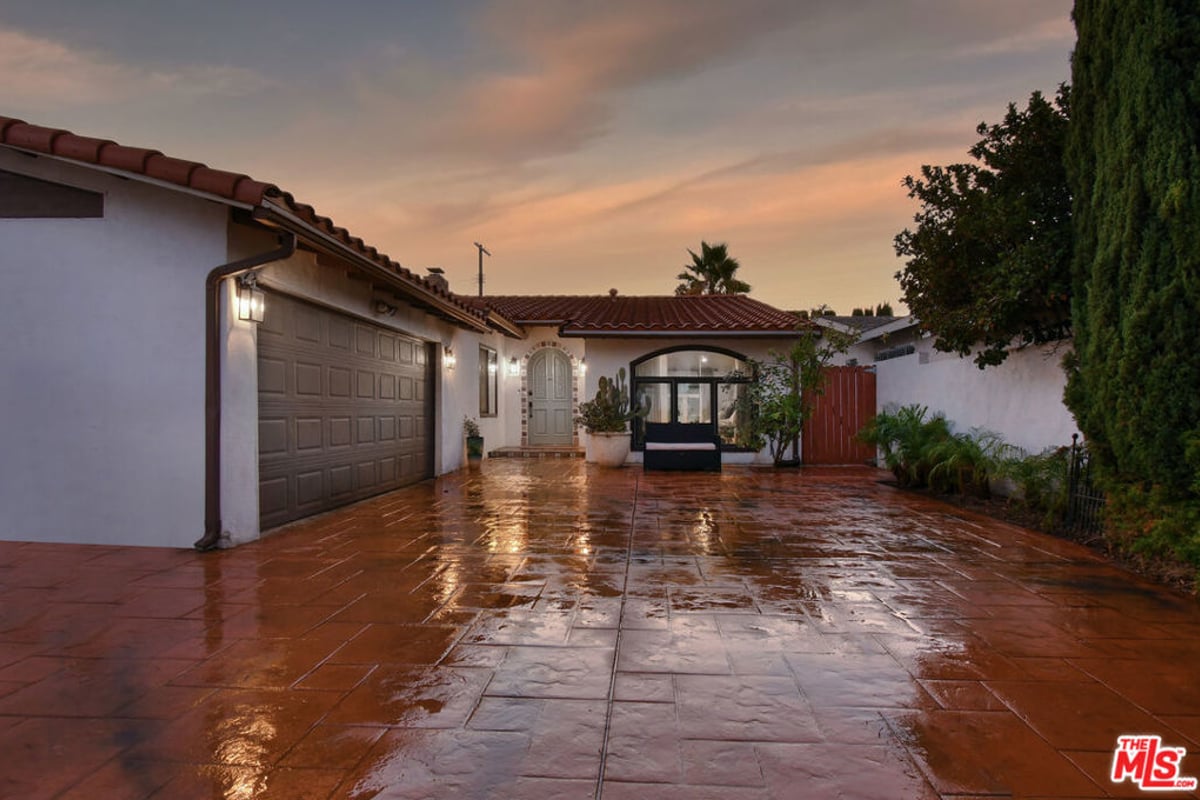 5507 Hermitage Avenue, Valley Village, CA 91607 — photo 1 of 66