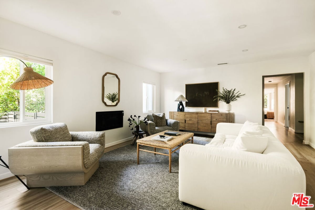 3658 Kelton Avenue, Los Angeles, CA 90034 — photo 1 of 35
