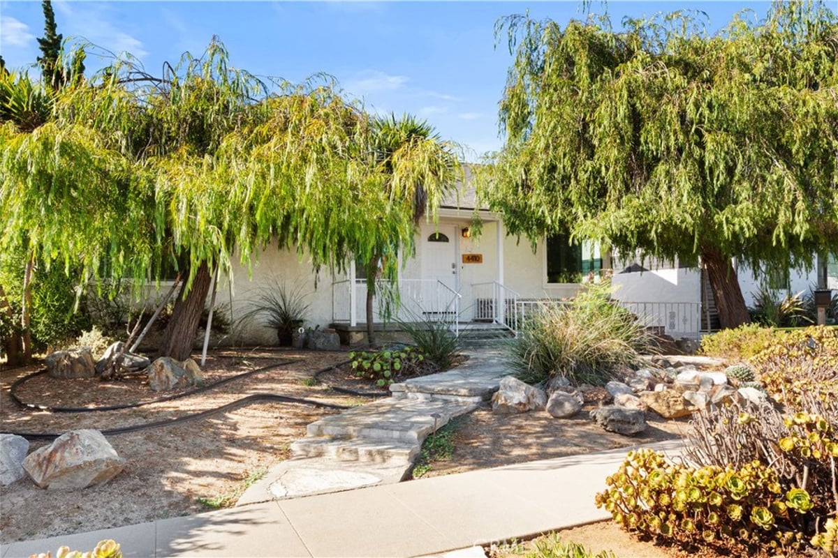 4410 Rosada Street, Long Beach, CA 90815 — photo 1 of 32