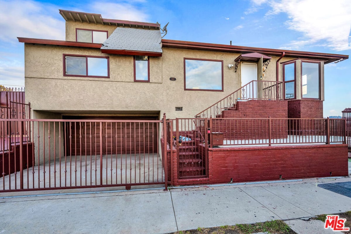 8117 S Normandie Avenue, Los Angeles, CA 90044 — photo 1 of 19