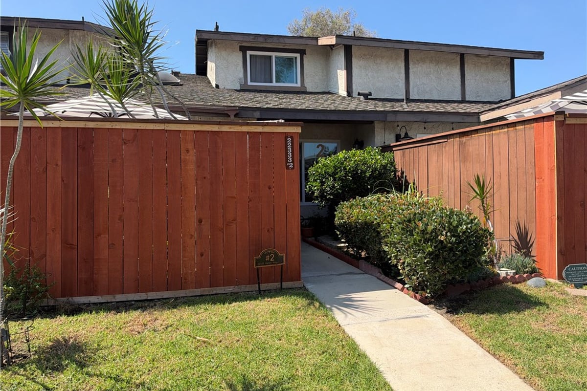 22333 Harbor Ridge Lane 2, Torrance, CA 90502 — photo 1 of 8