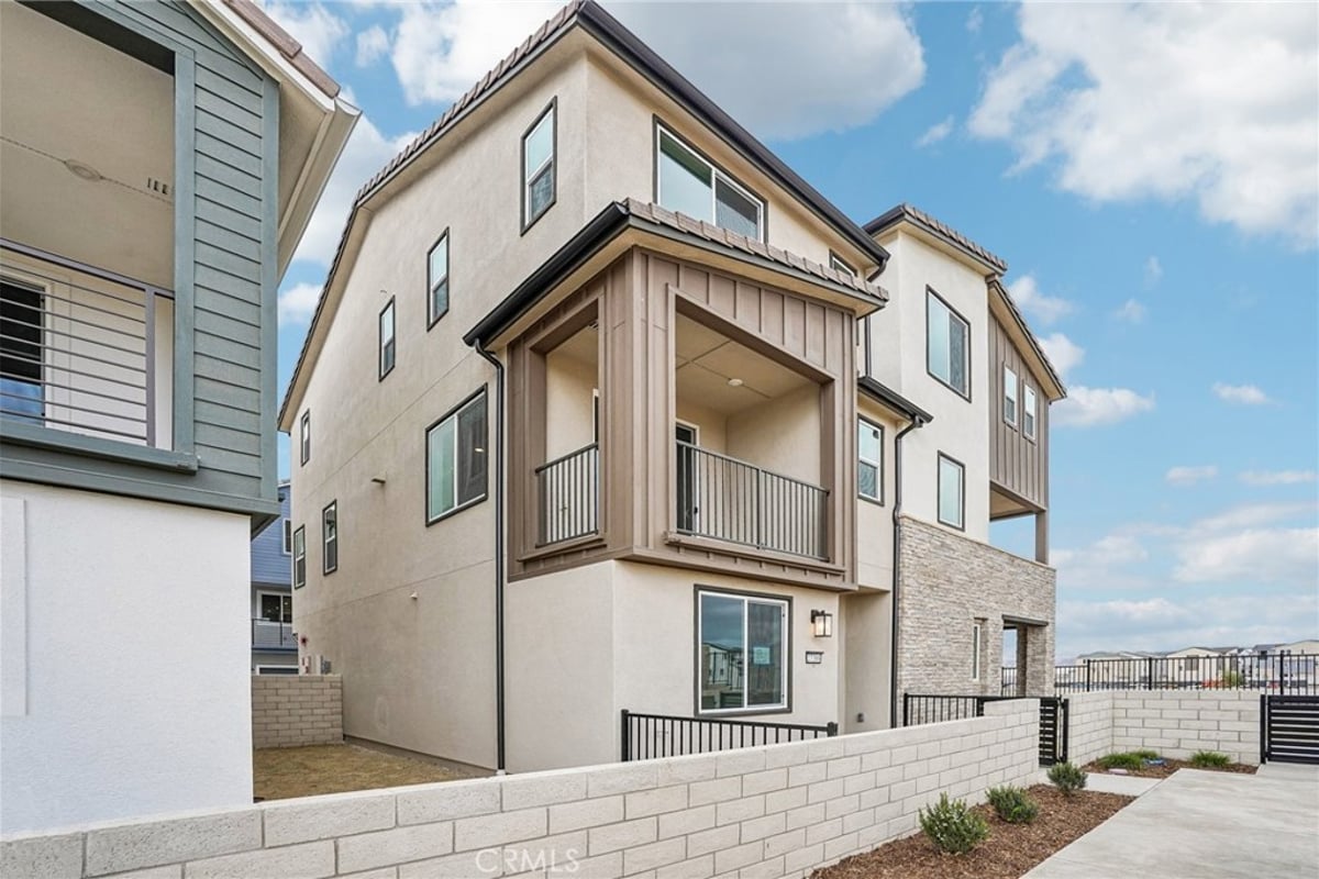 27386 Harrier Ct. 1, Valencia, CA 91381 — photo 1 of 35