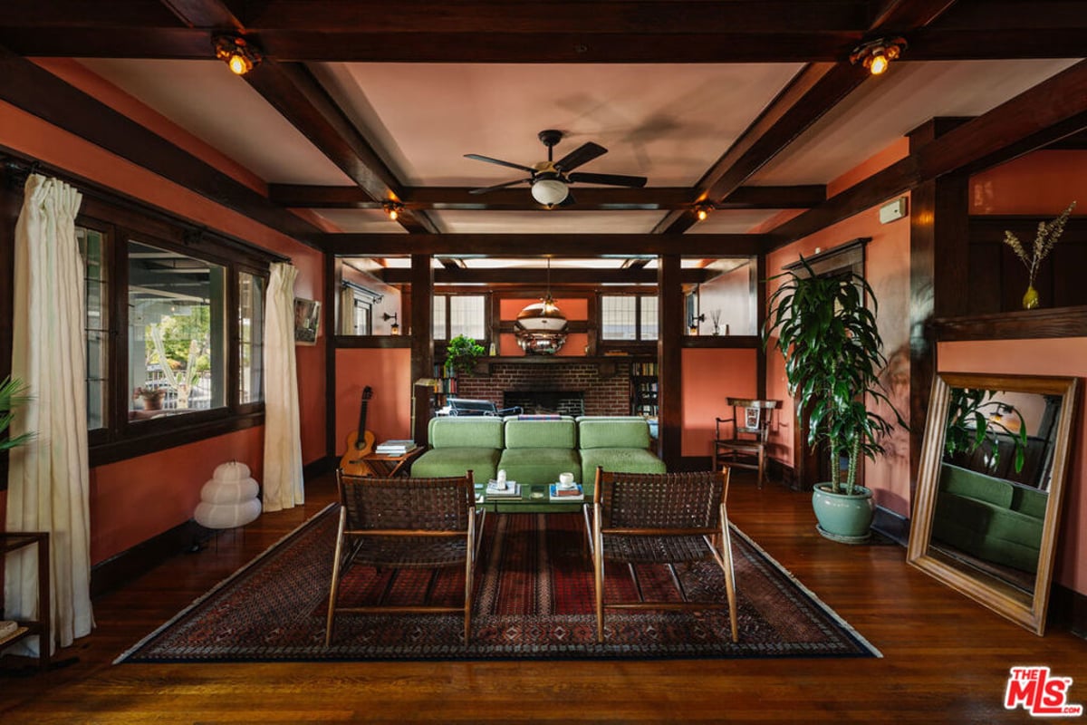 2915 S Budlong Avenue, Los Angeles, CA 90007 — photo 1 of 64