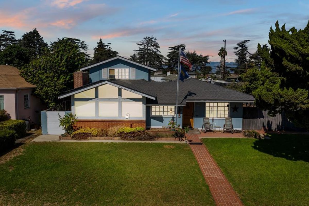 405 W Beverly Drive, Oxnard, CA 93030 — photo 1 of 37