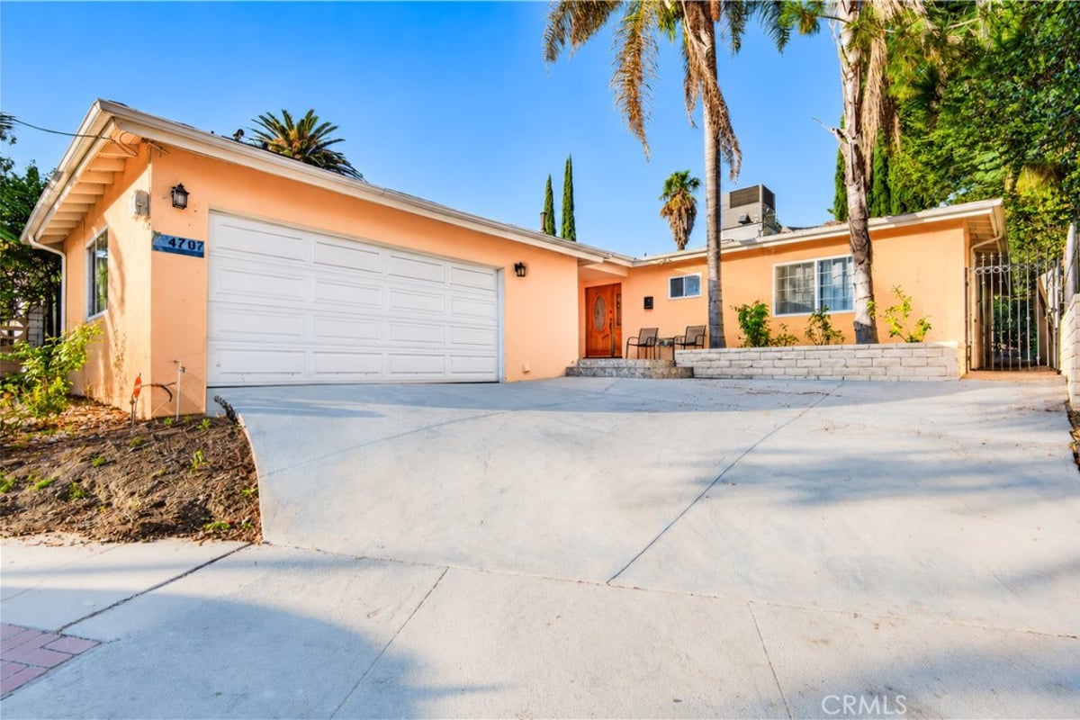 4707 Cardenas Avenue, Woodland Hills, CA 91364 — photo 1 of 24
