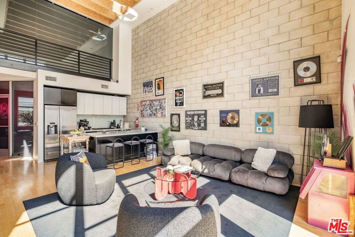 3450 Cahuenga Boulevard 604, Los Angeles, CA 90068 — photo 1 of 28