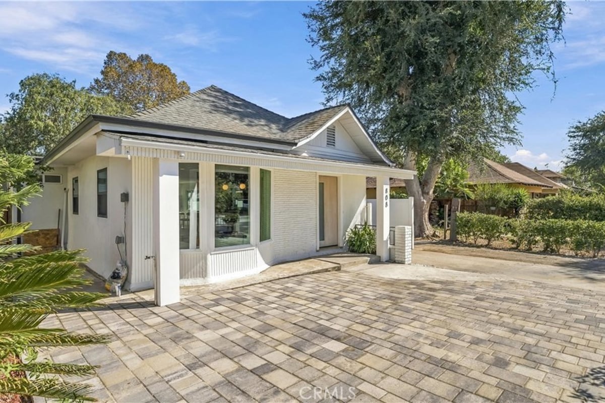 808 S Los Robles, Pasadena, CA 91106 — photo 1 of 40