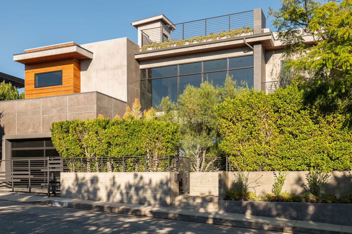 1632 Stradella Road, Los Angeles, CA 90077 — photo 1 of 22