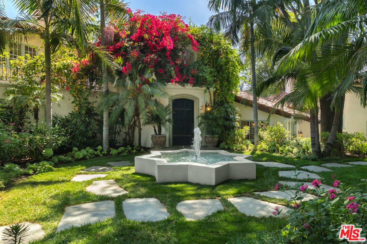 2809 Nichols Canyon Road, Los Angeles, CA 90046 — photo 1 of 31