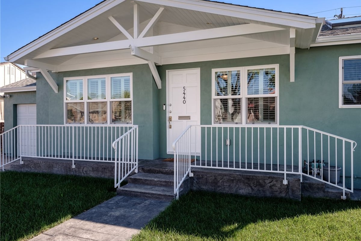 5440 W 124th, Hawthorne, CA 90250 — photo 1 of 39