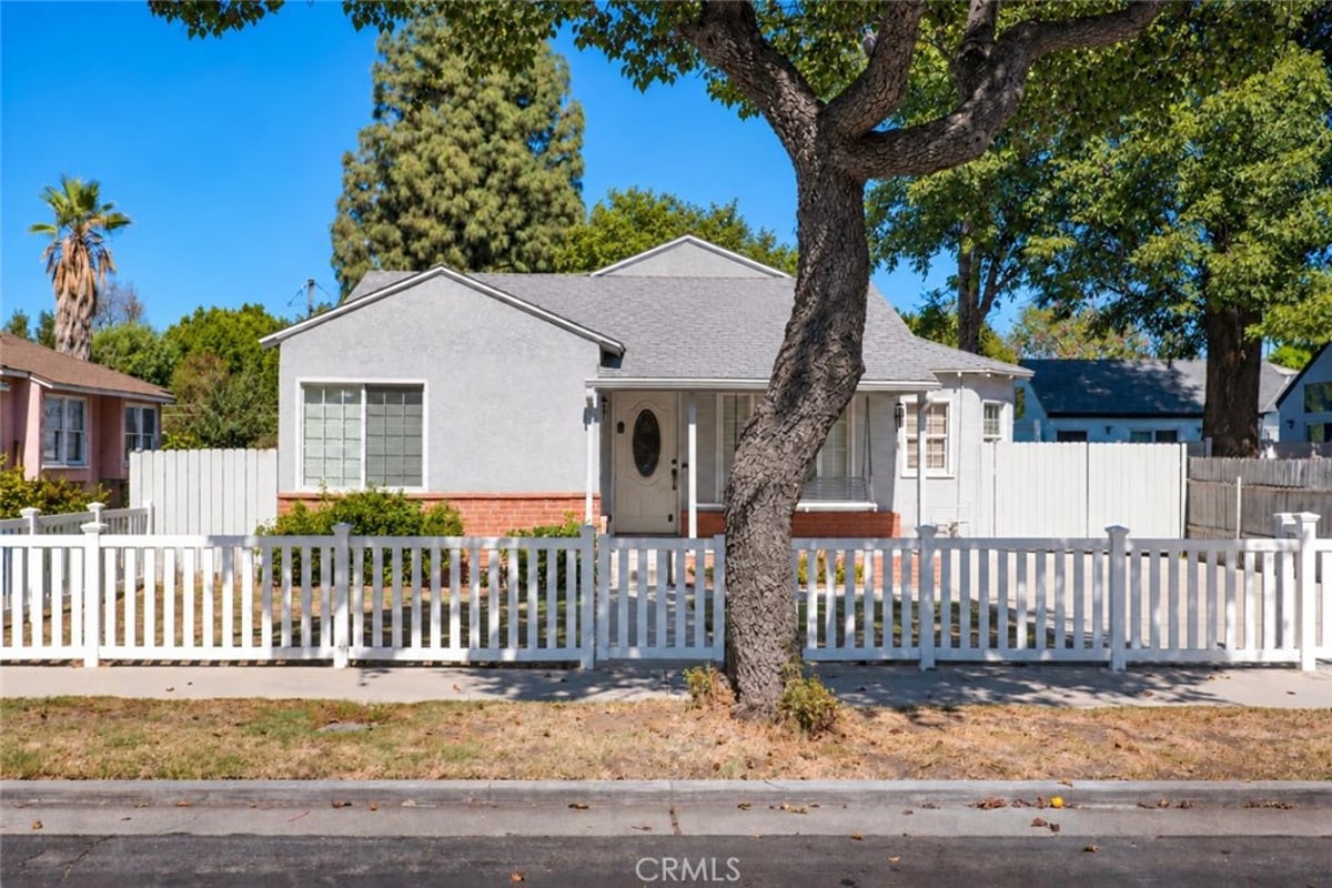 16819 Wyandotte Street, Lake Balboa, CA 91406 — photo 1 of 44