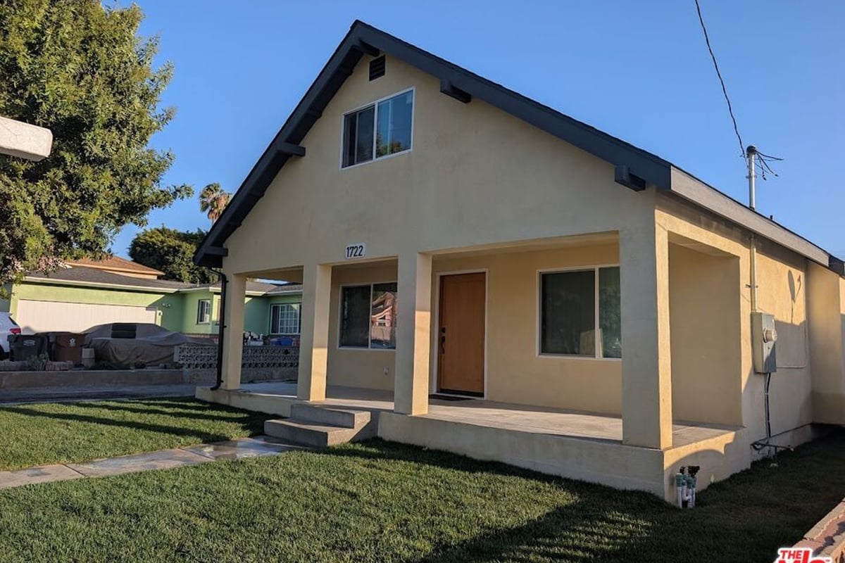 1722 W 120th Street, Los Angeles, CA 90047 — photo 1 of 22