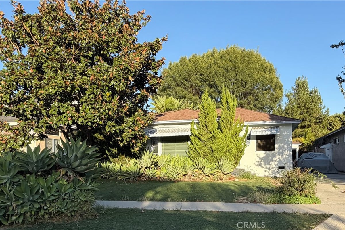 4760 Montair, Long Beach, CA 90808 — photo 1 of 4